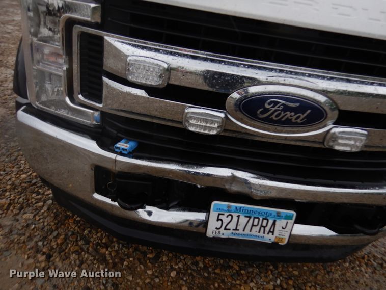 image for item IT9468 2019 Ford F550  rollback truck