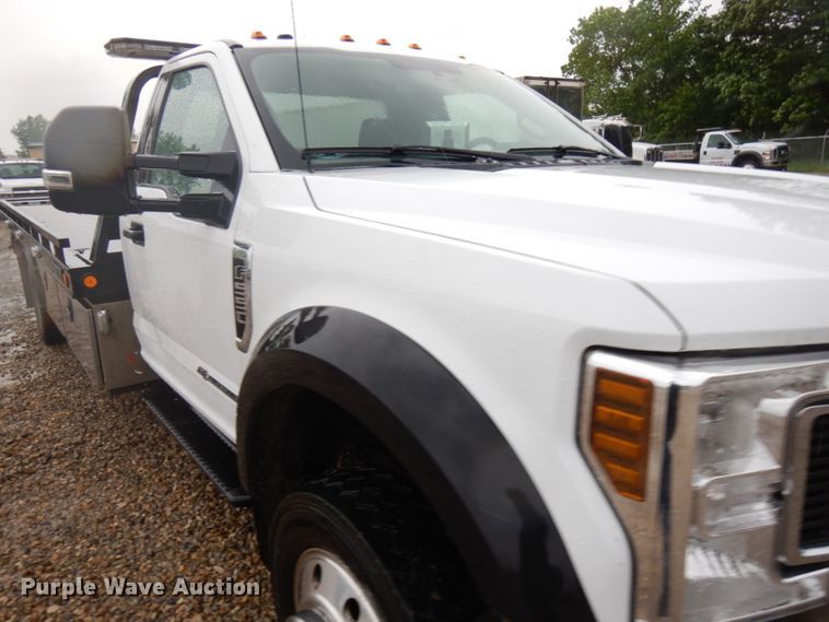 image for item IT9468 2019 Ford F550  rollback truck