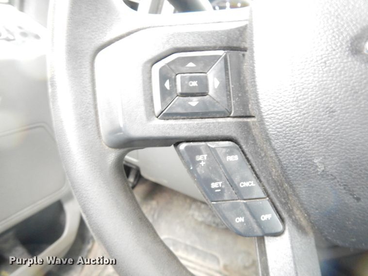 image for item IT9468 2019 Ford F550  rollback truck