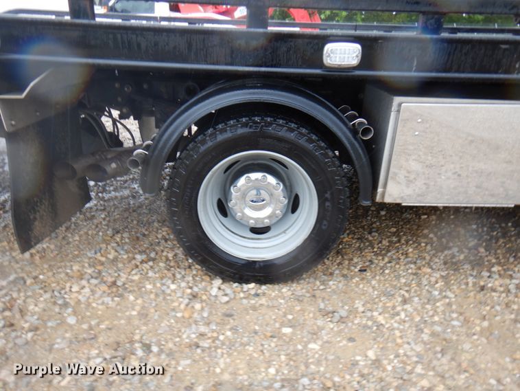 image for item IT9468 2019 Ford F550  rollback truck