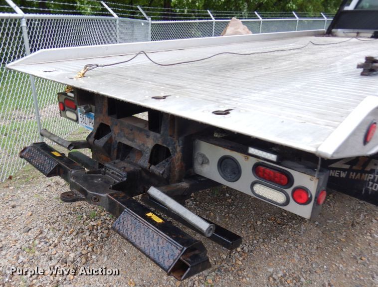 image for item IT9469 2008 Ford F550  rollback truck