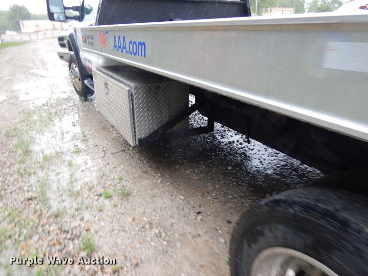 image for item IT9469 2008 Ford F550  rollback truck