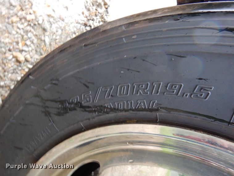 image for item IT9469 2008 Ford F550  rollback truck