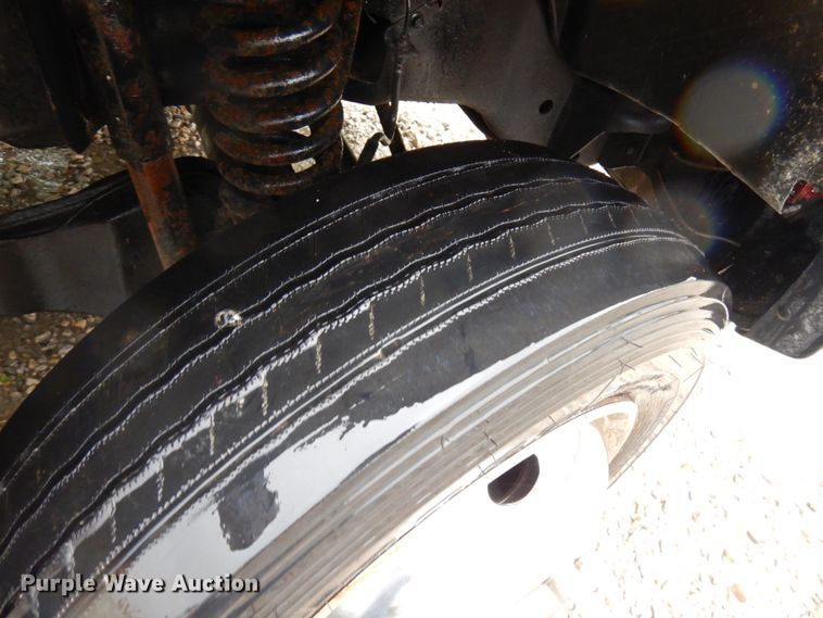 image for item IT9469 2008 Ford F550  rollback truck