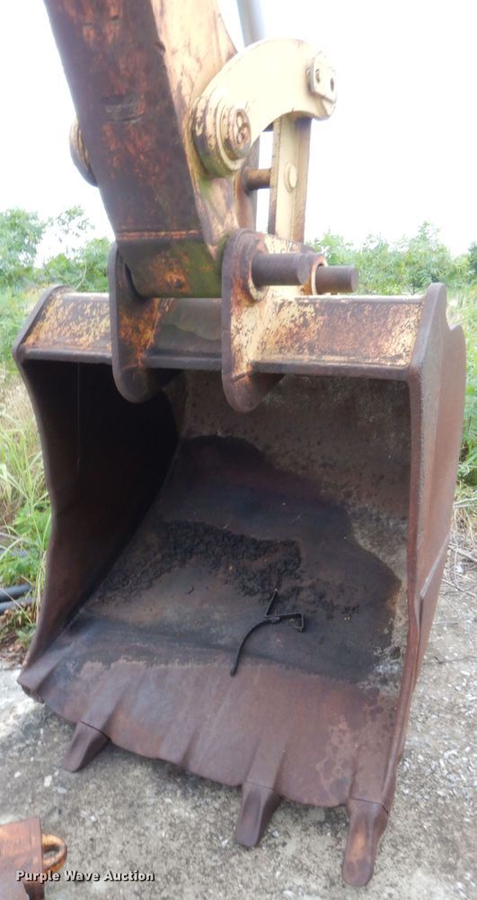 image for item IT9511 1979 Caterpillar 225  excavator