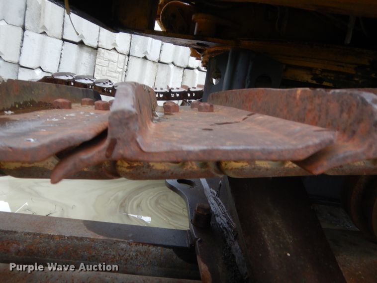 image for item IT9511 1979 Caterpillar 225  excavator