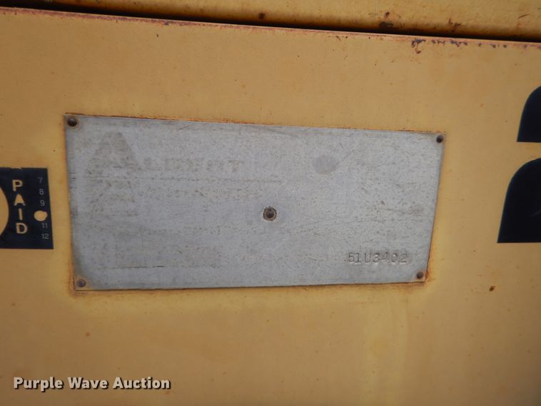 image for item IT9511 1979 Caterpillar 225  excavator