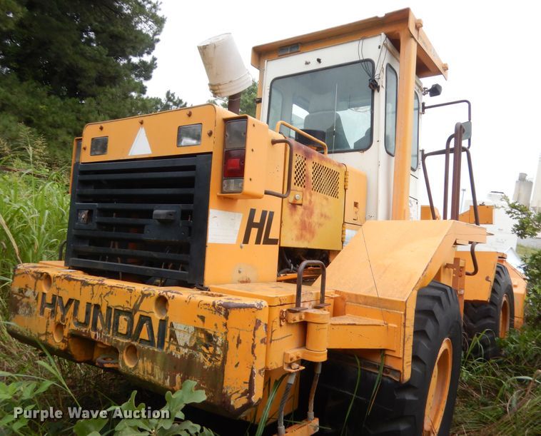 image for item IT9512 1993 Hyundai HL17  wheel loader