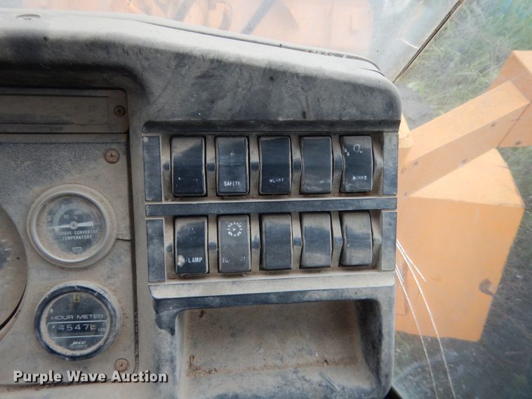 image for item IT9512 1993 Hyundai HL17  wheel loader