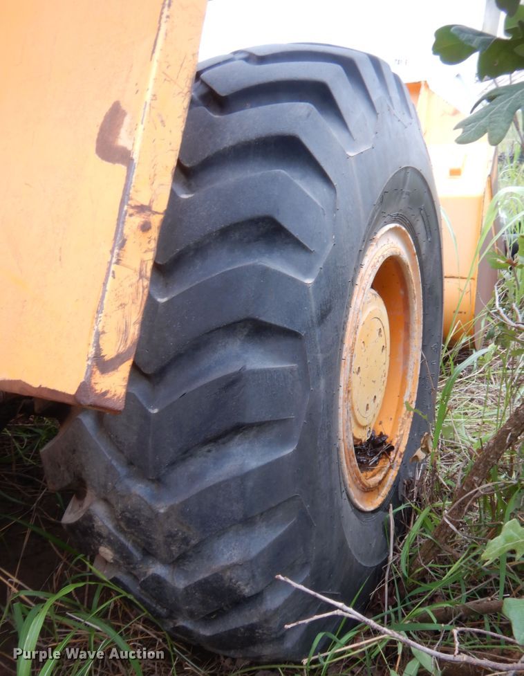 image for item IT9512 1993 Hyundai HL17  wheel loader