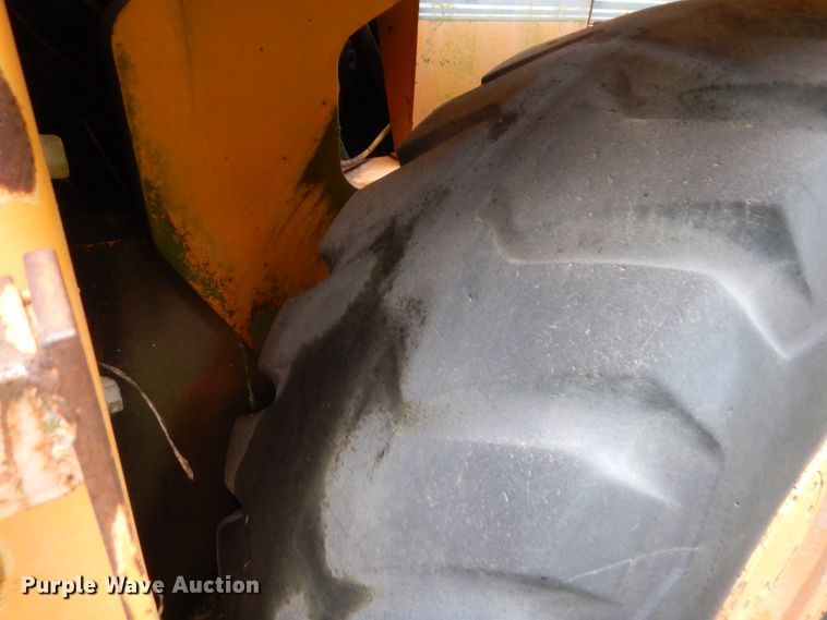 image for item IT9512 1993 Hyundai HL17  wheel loader