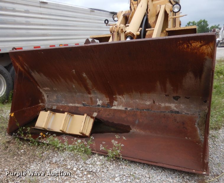 image for item IT9513 1982 Ford A66  wheel loader