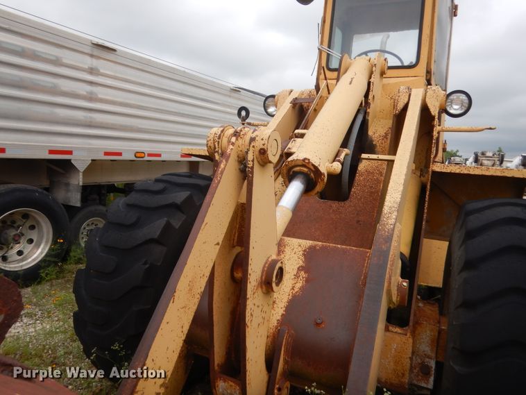 image for item IT9513 1982 Ford A66  wheel loader