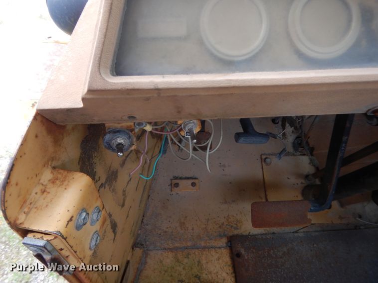 image for item IT9513 1982 Ford A66  wheel loader