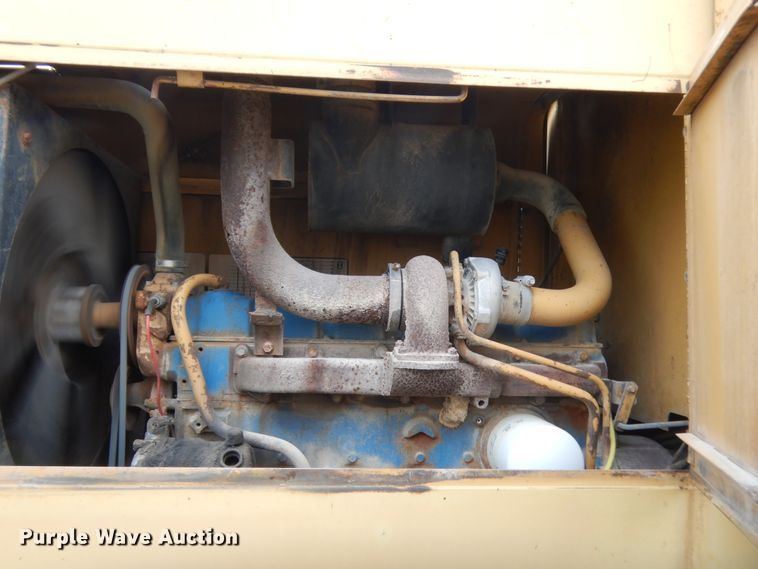 image for item IT9513 1982 Ford A66  wheel loader