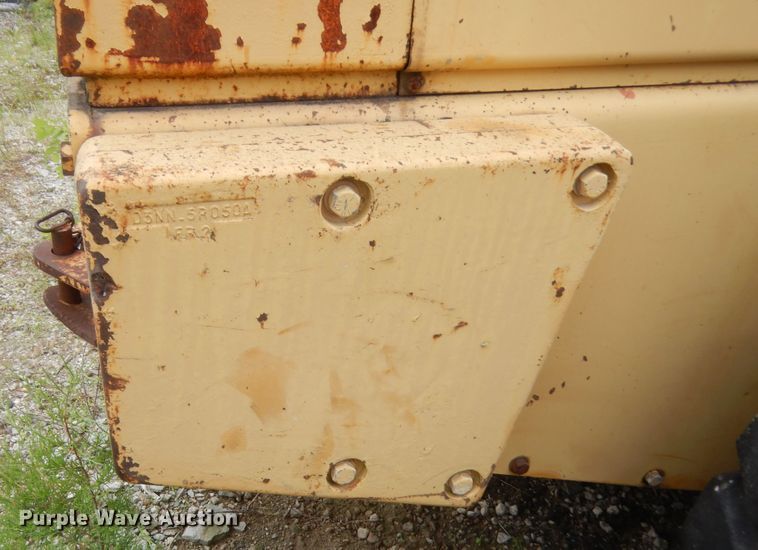 image for item IT9513 1982 Ford A66  wheel loader