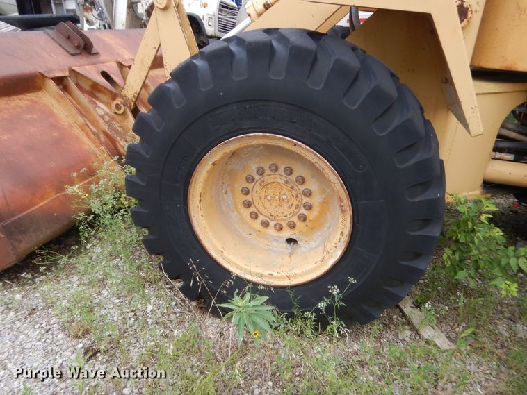 image for item IT9513 1982 Ford A66  wheel loader