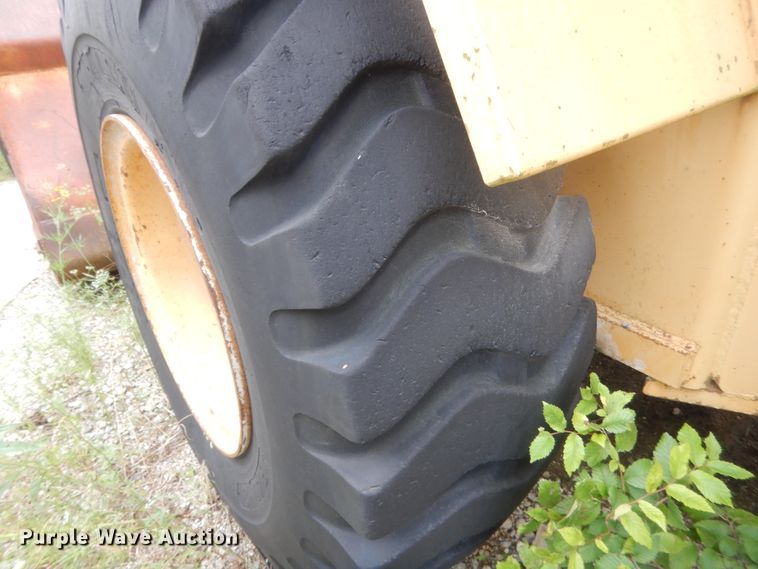 image for item IT9513 1982 Ford A66  wheel loader