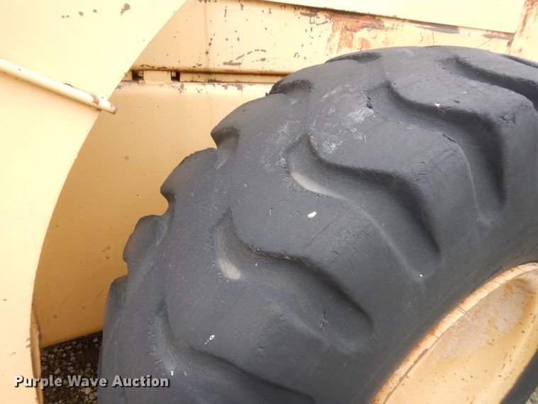 image for item IT9513 1982 Ford A66  wheel loader