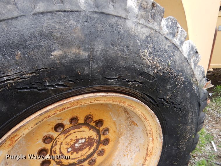 image for item IT9513 1982 Ford A66  wheel loader