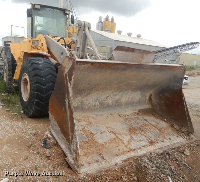 image for item IT9514 1997 Volvo L180C  wheel loader
