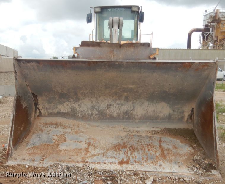 image for item IT9514 1997 Volvo L180C  wheel loader