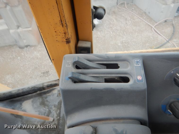 image for item IT9514 1997 Volvo L180C  wheel loader