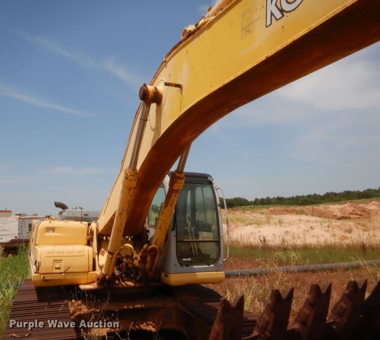 image for item IT9516 2001 Kobelco SK330LC  excavator