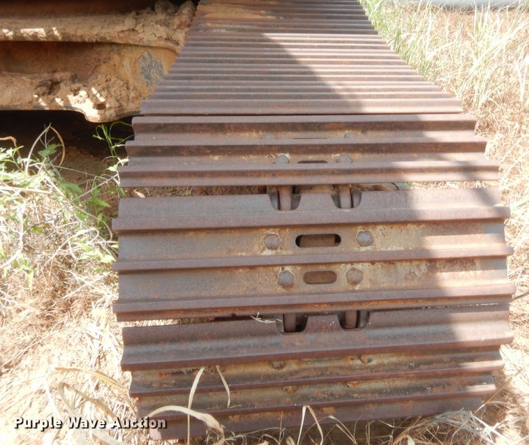 image for item IT9516 2001 Kobelco SK330LC  excavator