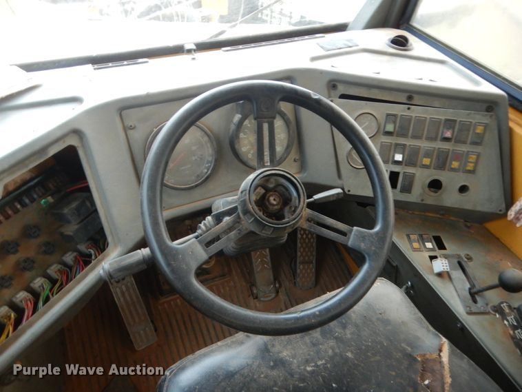 image for item IT9518 1997 Volvo A35C  haul truck