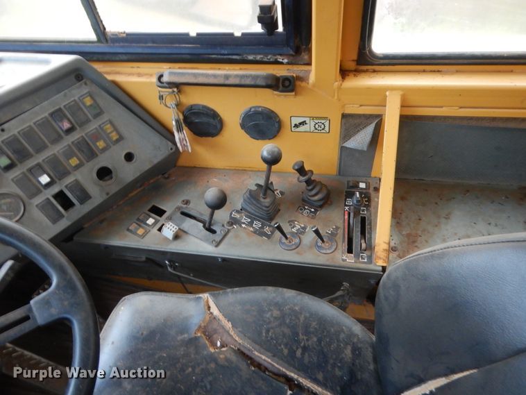 image for item IT9518 1997 Volvo A35C  haul truck