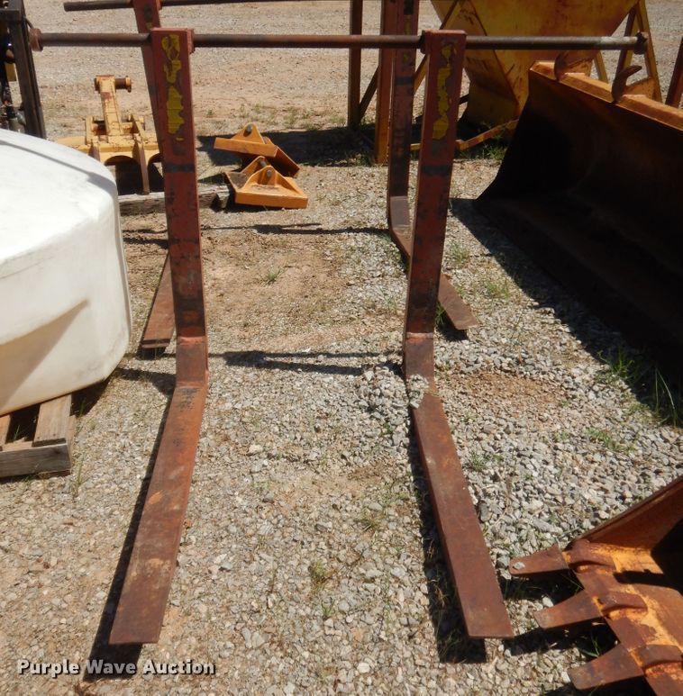 image for item IT9552 (2) loader fork sets