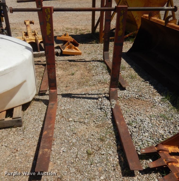 image for item IT9552 (2) loader fork sets