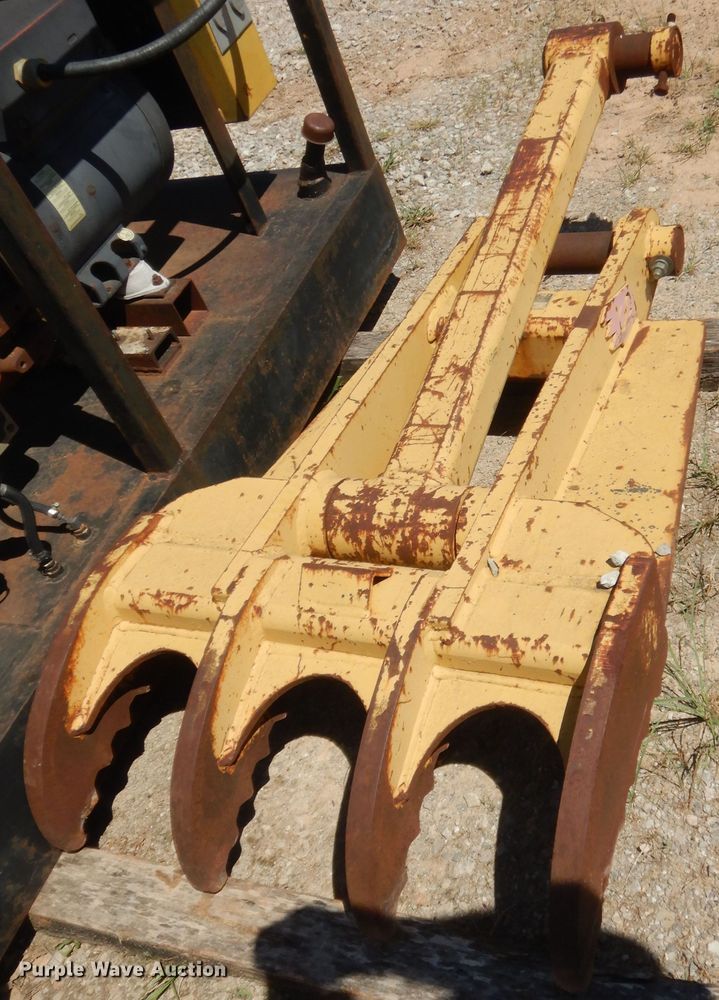 image for item IT9556 Solesbees 387225  excavator thumb