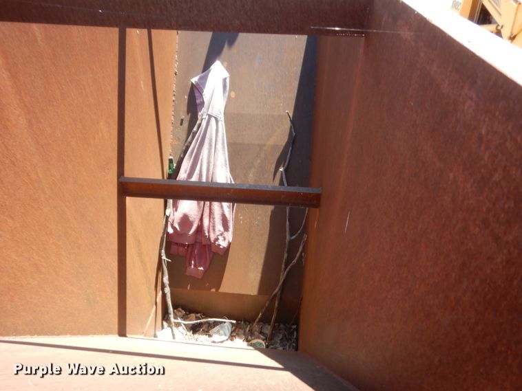 image for item IT9557 Aggregate bucket