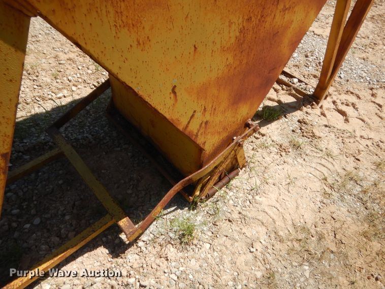 image for item IT9557 Aggregate bucket