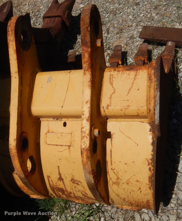 image for item IT9558 (2) Case buckets