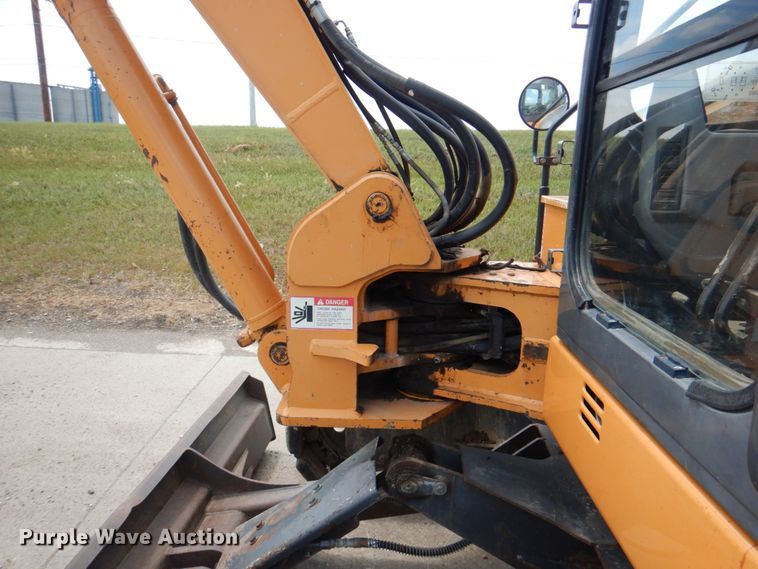 image for item JF9110 2007 Case CX80  mini excavator