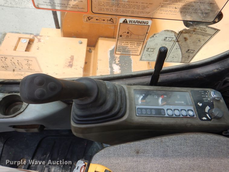 image for item JF9110 2007 Case CX80  mini excavator