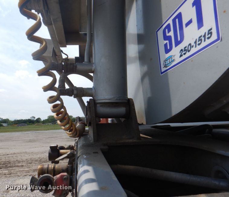 image for item JF9115 2008 Trail King TK60SSD-402  side dump trailer