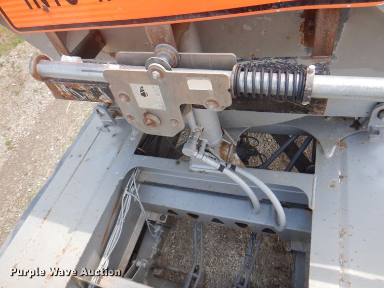 image for item JF9115 2008 Trail King TK60SSD-402  side dump trailer