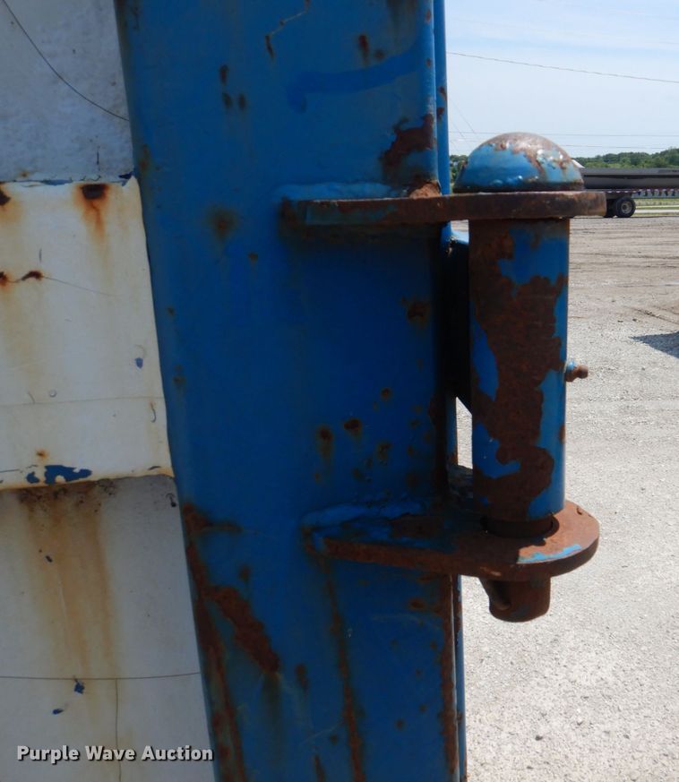 image for item JF9117 Roll-off dumpster