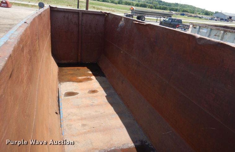 image for item JF9117 Roll-off dumpster