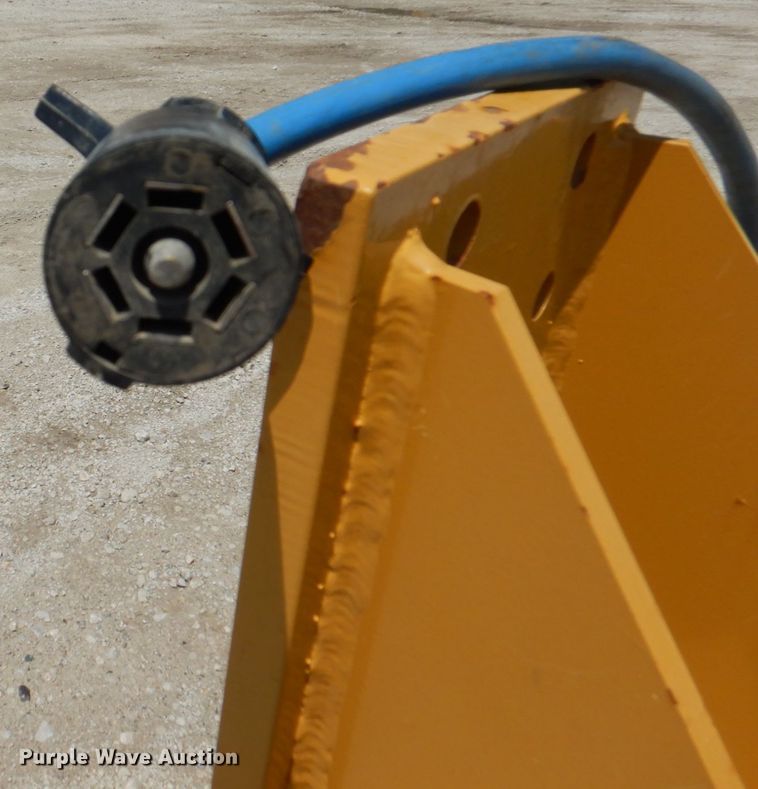 image for item JF9120 2015 Trail King TK20LP262  equipment trailer