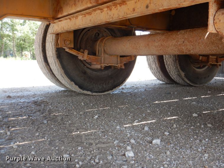 image for item JF9120 2015 Trail King TK20LP262  equipment trailer