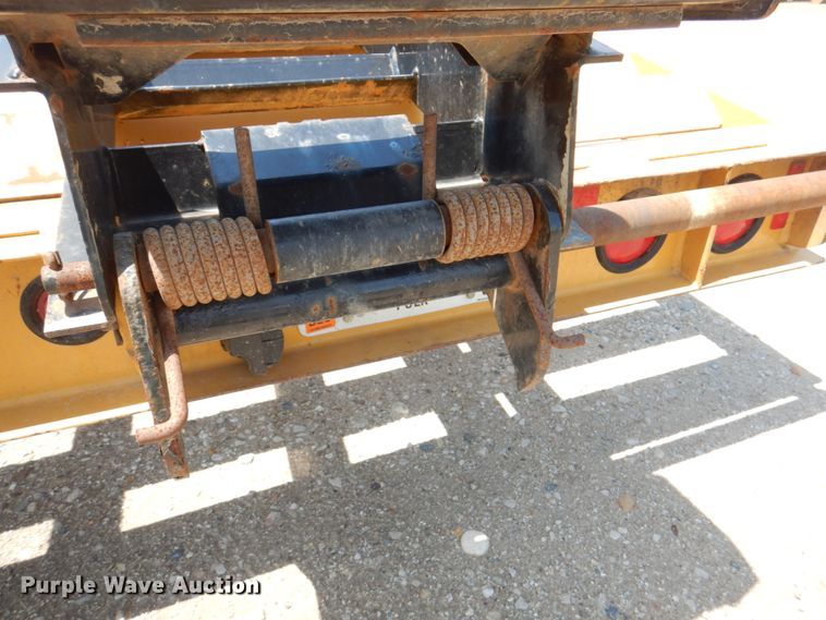 image for item JF9120 2015 Trail King TK20LP262  equipment trailer