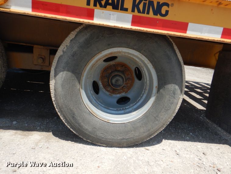image for item JF9120 2015 Trail King TK20LP262  equipment trailer
