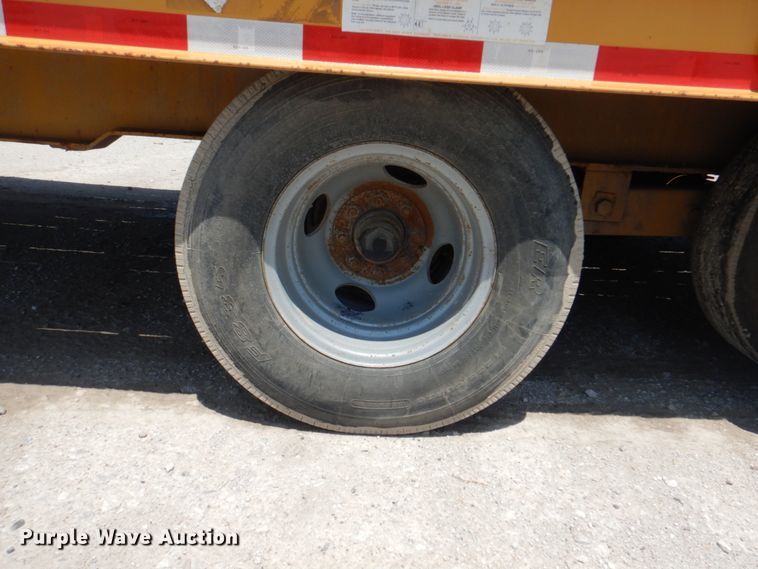 image for item JF9120 2015 Trail King TK20LP262  equipment trailer