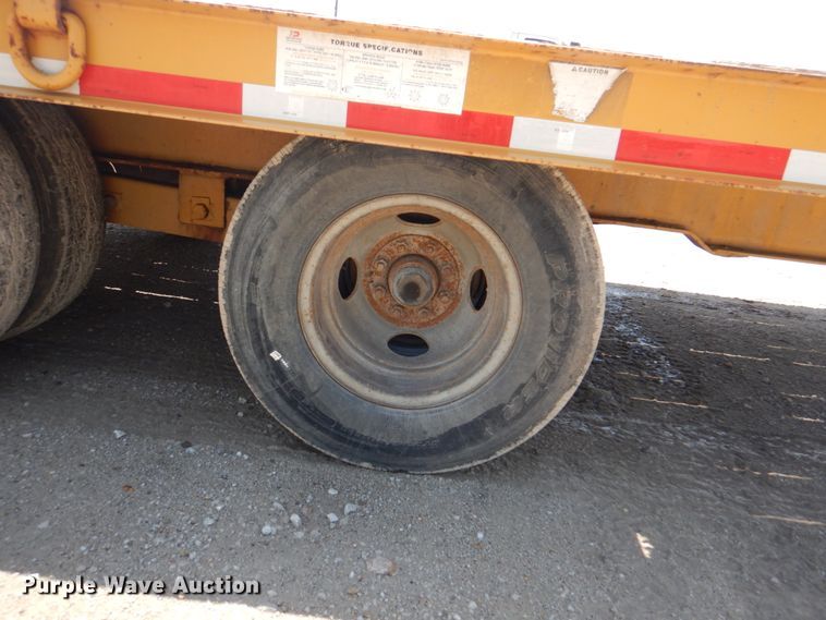 image for item JF9120 2015 Trail King TK20LP262  equipment trailer