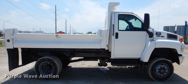 image for item JF9121 2007 Chevrolet C4500  dump truck
